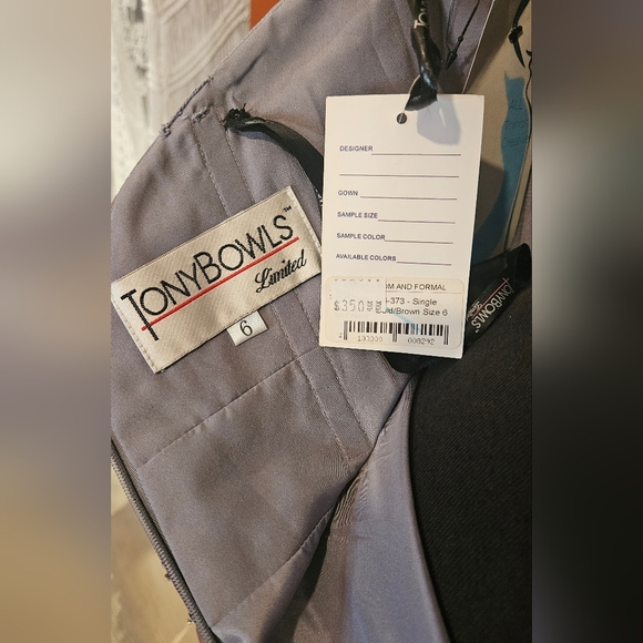 Evening gown - Picture 4 of 10